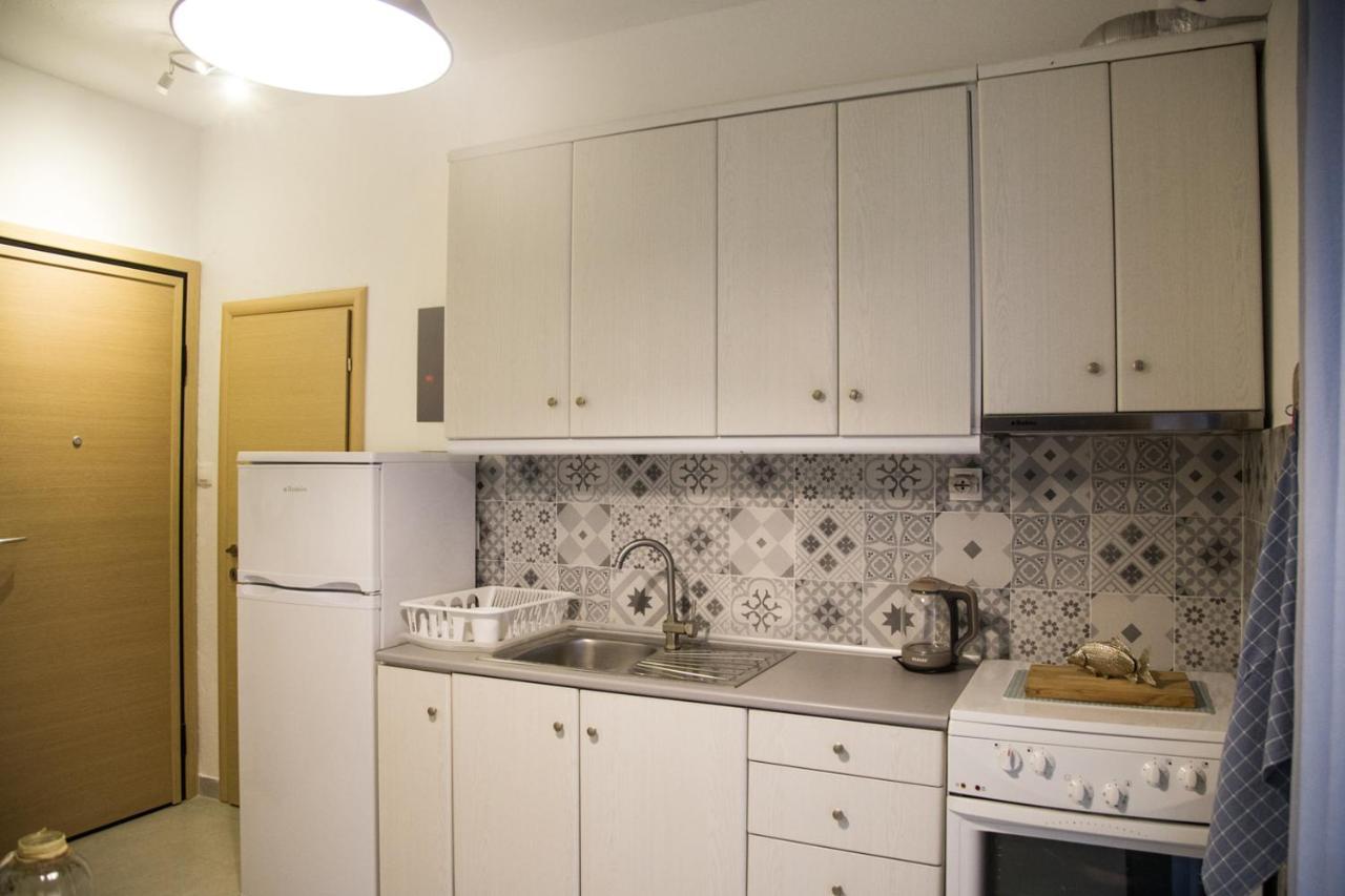 Grey Theros Apartments Dioniszíu-part Kültér fotó